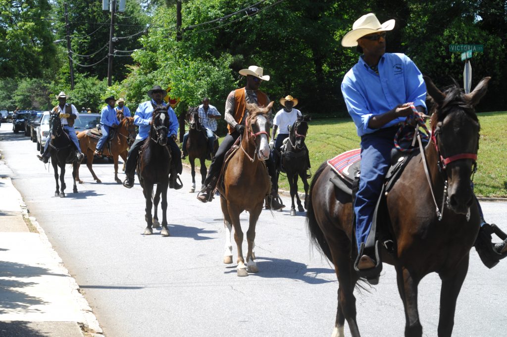 Osborne Road; Saturday May 6, 2016 12:00pm. Forty Third Annual "Lynwood Days Parade and Festival". The parade started at the Lynwood Park United Christian Church and traveled to Windsor Parkway then turned north on Osborne Road and finished in Lynwood Park. Midnight Cowboys local aquestrian group.