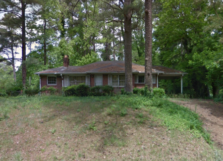A Google Earth image of the house at 380 Hammond Drive.