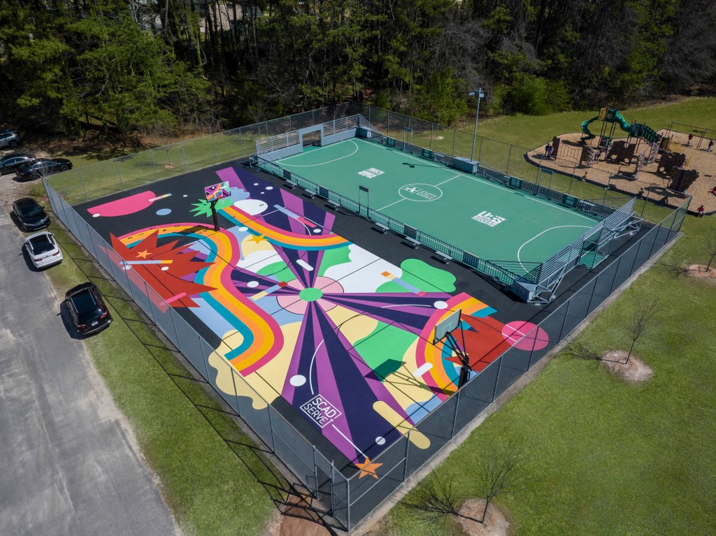 SCAD SERVE unveils vibrant basketball court mural at UsherCollier