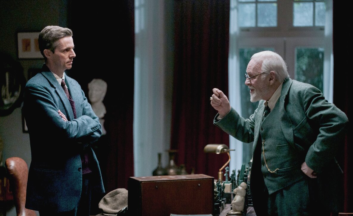 Anthony Hopkins as Sigmund Freud, Matthew Goode as C.S. Lewis in 'Freud’s Last Session' (Sabrina Lantos/Sony Pictures Classics)