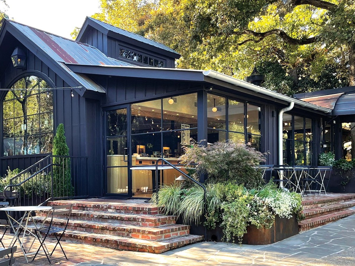10 restaurant patios around Atlanta perfect for dining al fresco