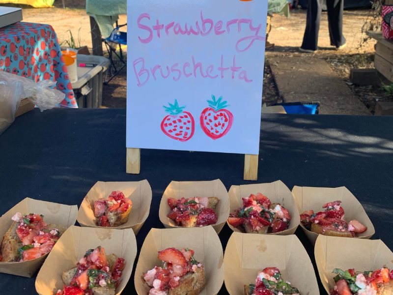Strawberry Bruschetta from Community Farmers Markets (Photo courtesy CMF Instagram).