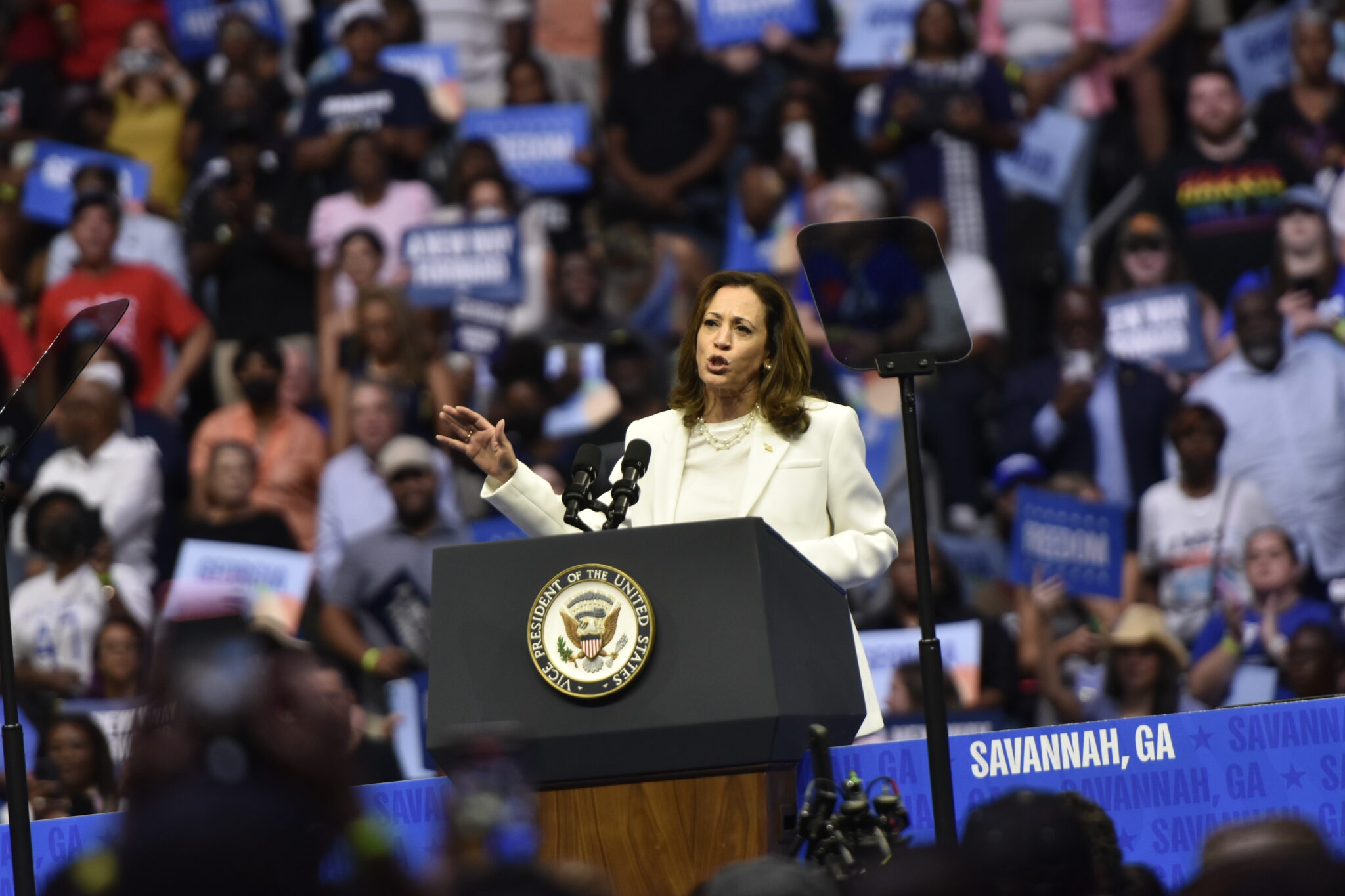 Vice President Harris visits Savannah to rally voters in Georgia ...