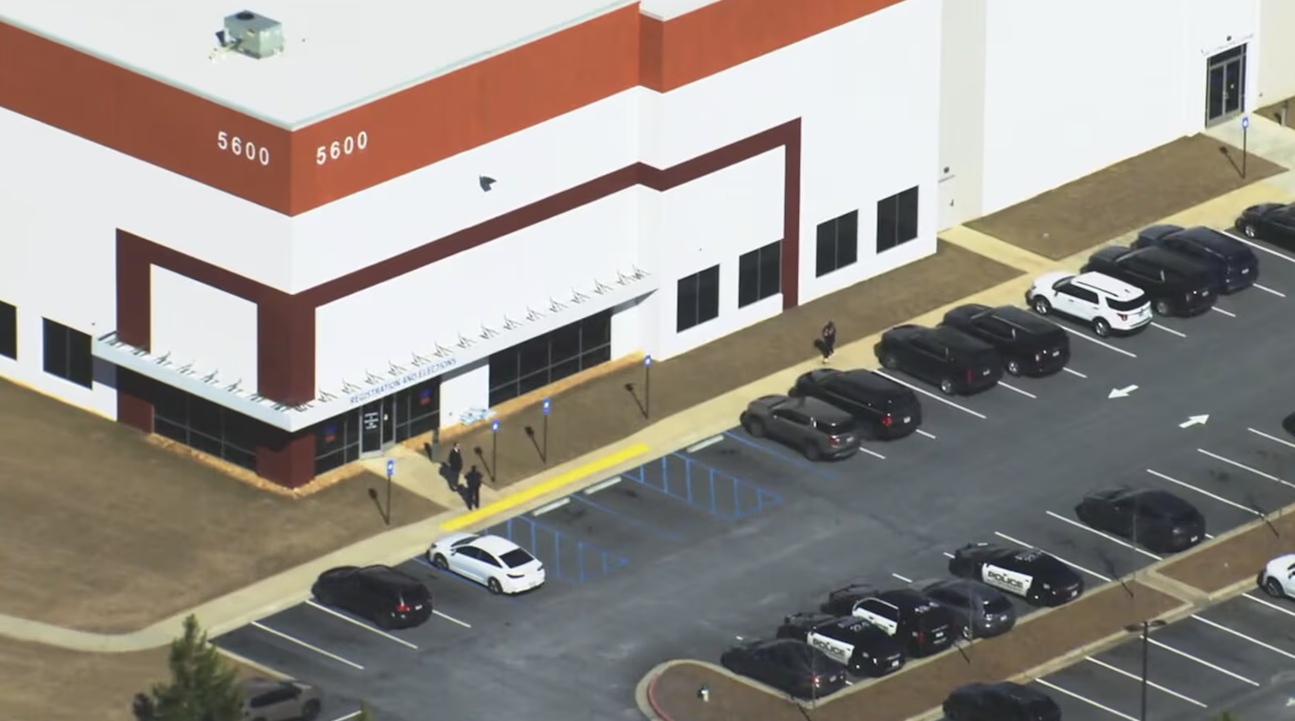 Officials react to FBI raid on Fulton County elections hub